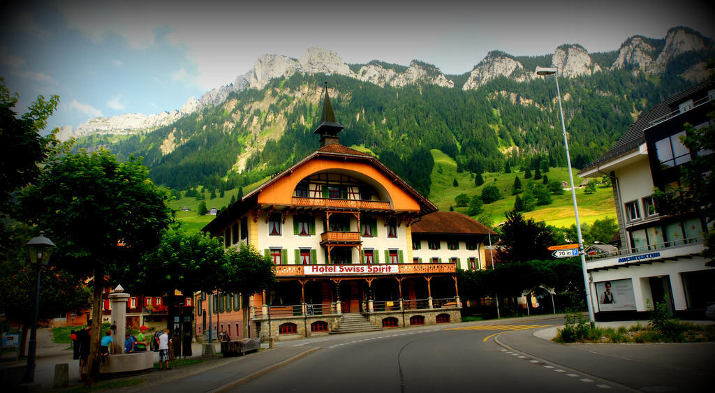 Hotel Kurhaus Fluehli Екстер'єр фото